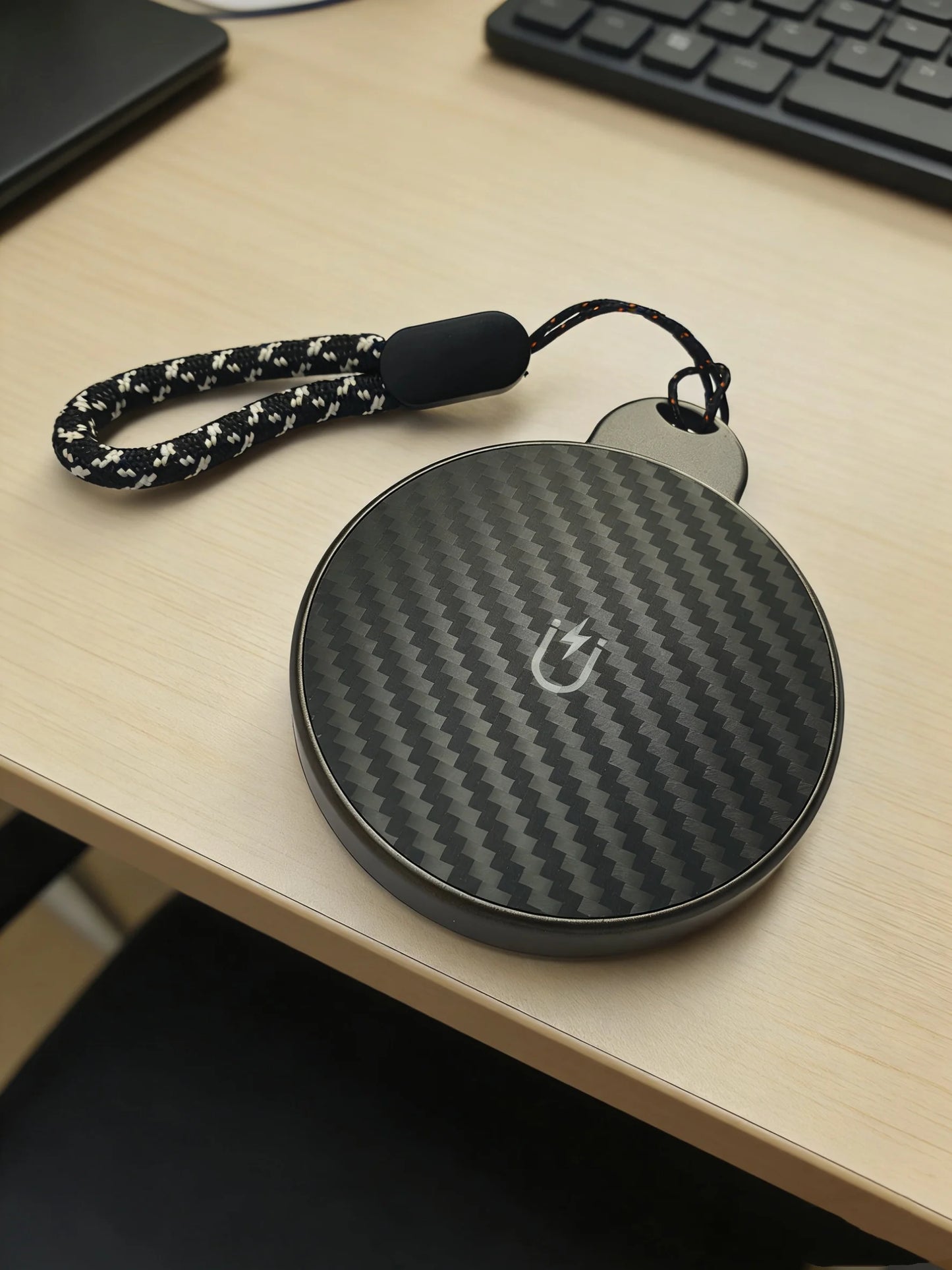 MagnaFold™ 2-in-1 Magnetic Charging Station