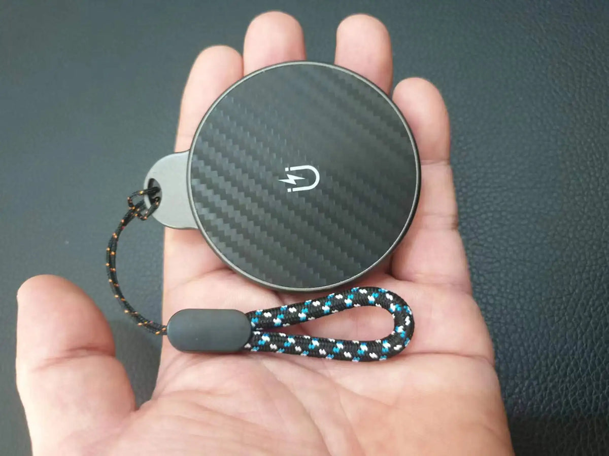 MagnaFold™ 2-in-1 Magnetic Charging Station
